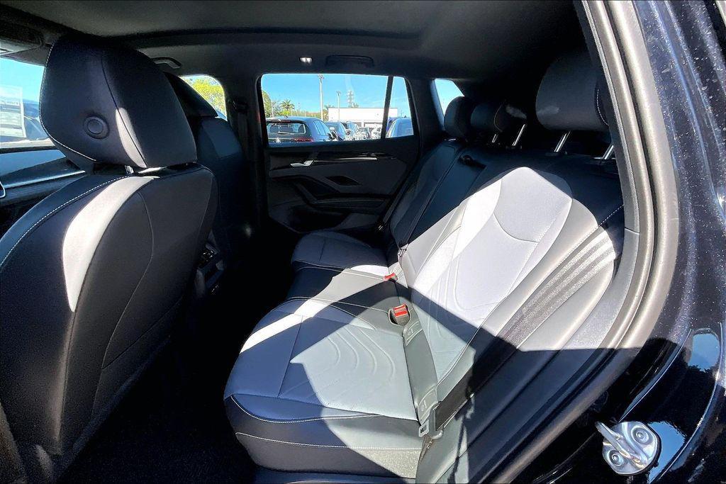 new 2026 Volkswagen Tiguan car, priced at $35,988