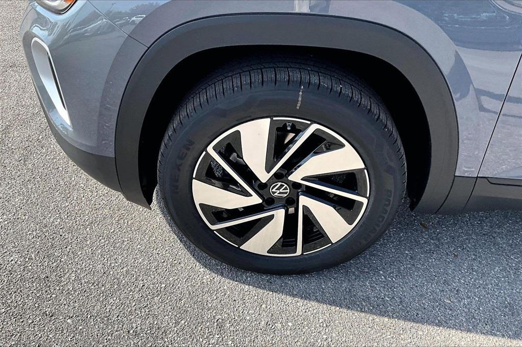 new 2026 Volkswagen Atlas car, priced at $43,828