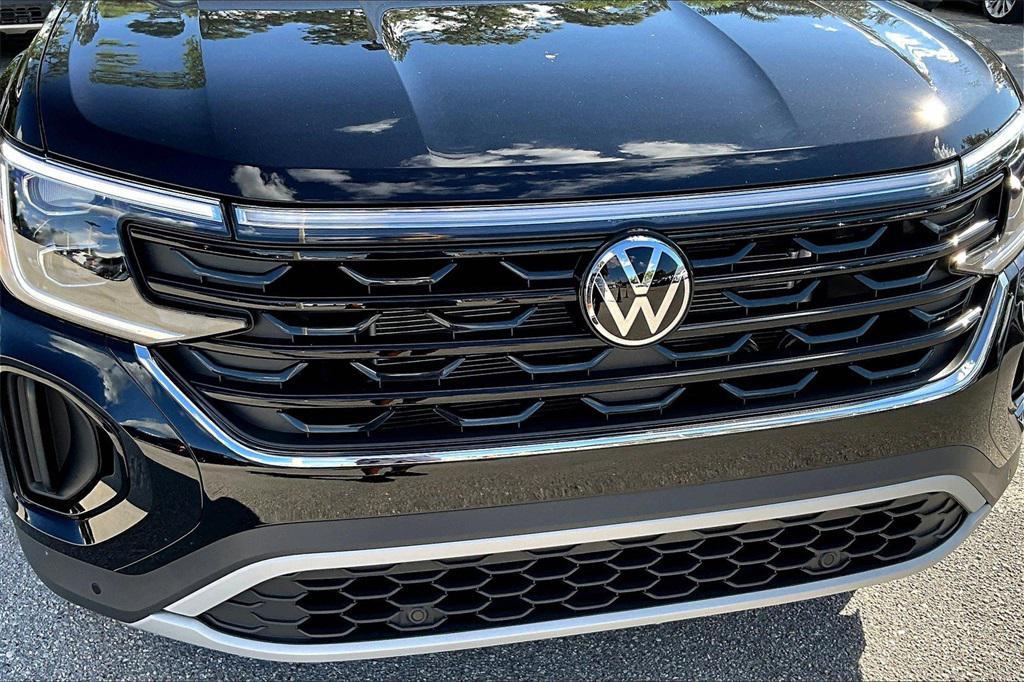 new 2026 Volkswagen Atlas Cross Sport car, priced at $44,033