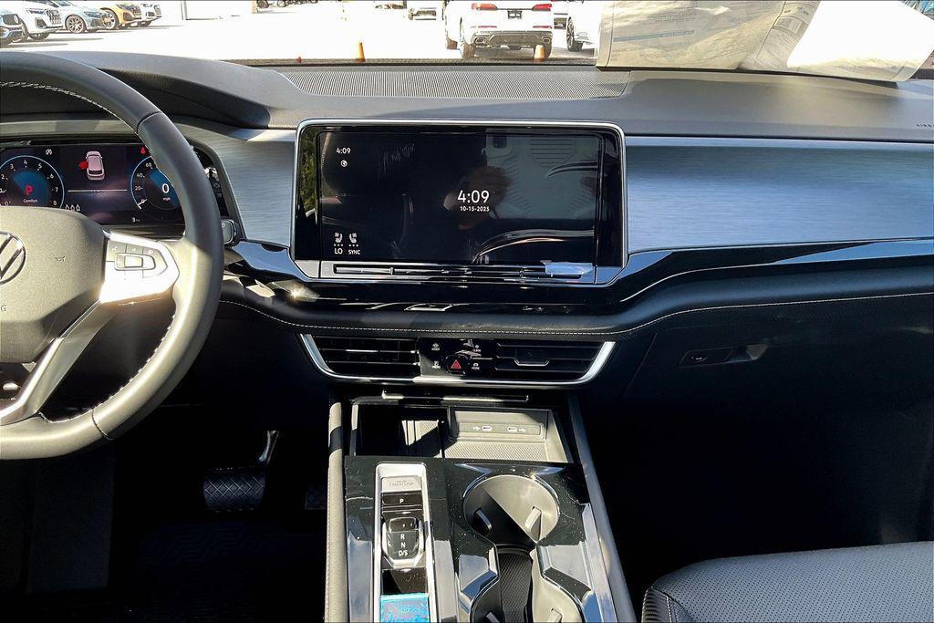 new 2026 Volkswagen Atlas Cross Sport car, priced at $43,033