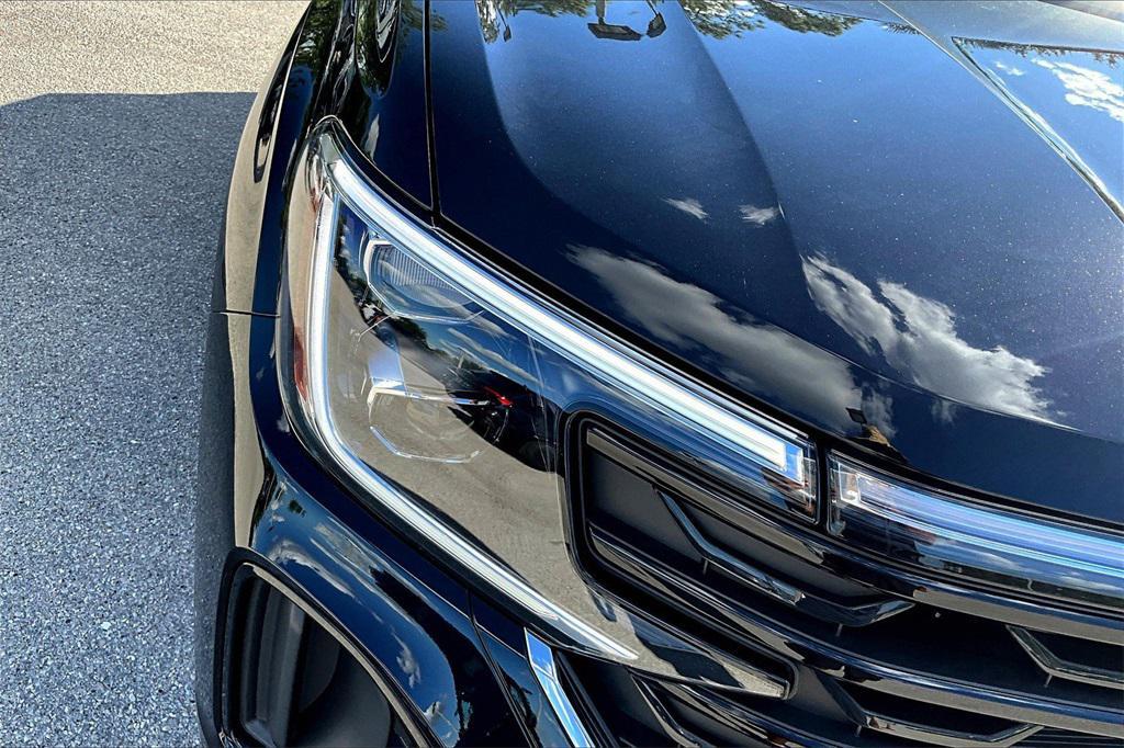 new 2026 Volkswagen Atlas Cross Sport car, priced at $44,033