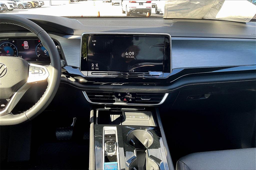 new 2026 Volkswagen Atlas Cross Sport car, priced at $44,033