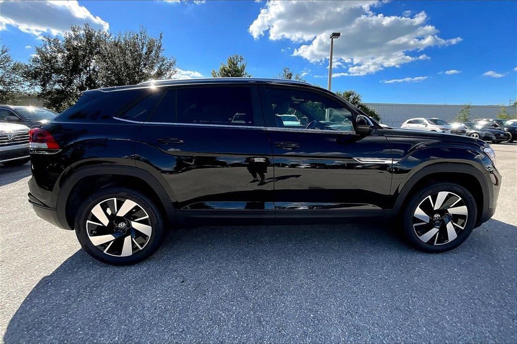 new 2026 Volkswagen Atlas Cross Sport car, priced at $44,033