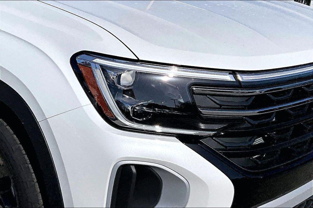 new 2026 Volkswagen Atlas car, priced at $47,019