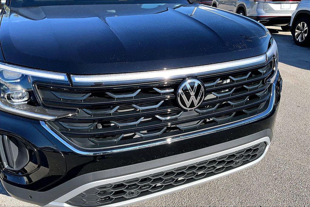 new 2026 Volkswagen Atlas Cross Sport car, priced at $43,406