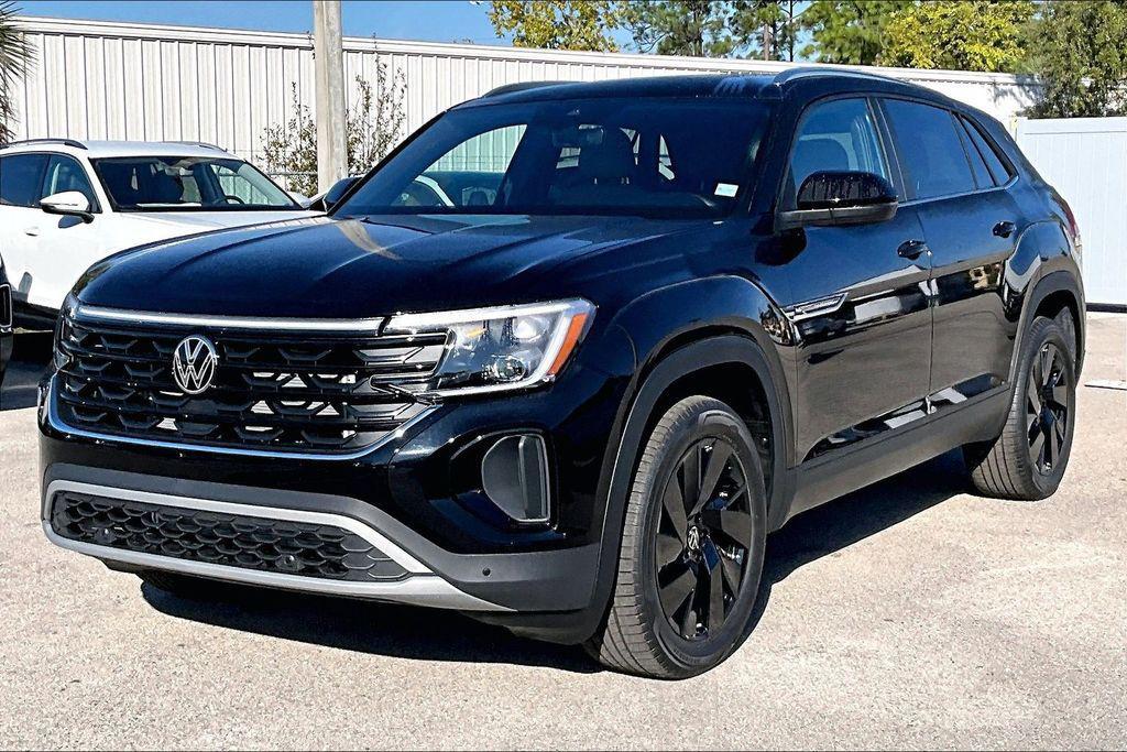 new 2026 Volkswagen Atlas Cross Sport car, priced at $43,406