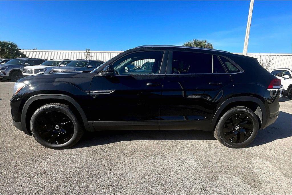 new 2026 Volkswagen Atlas Cross Sport car, priced at $43,406