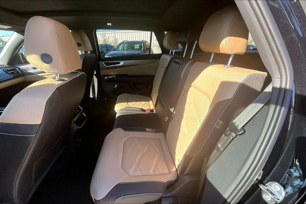 new 2026 Volkswagen Atlas Cross Sport car, priced at $43,406