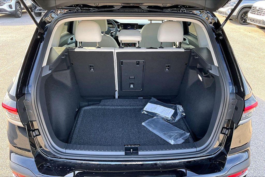 new 2026 Volkswagen Taos car, priced at $31,544