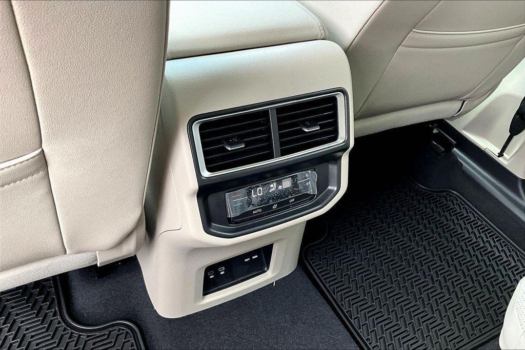 new 2026 Volkswagen Atlas car, priced at $44,230