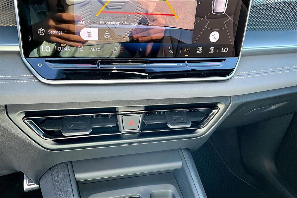 new 2026 Volkswagen Tiguan car, priced at $37,925