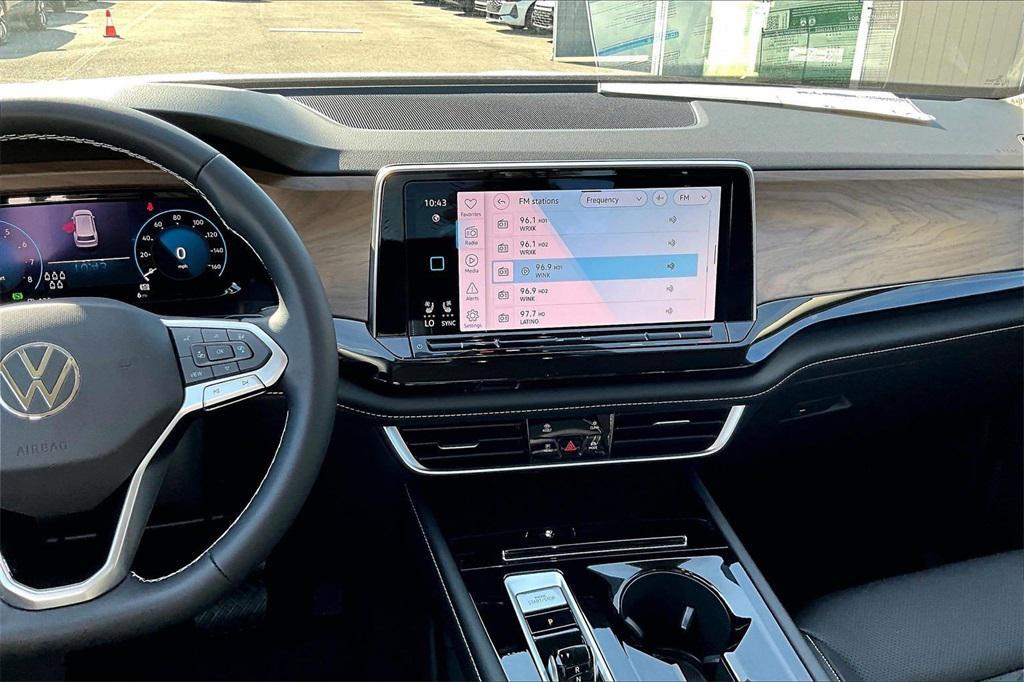 new 2026 Volkswagen Atlas car, priced at $42,007