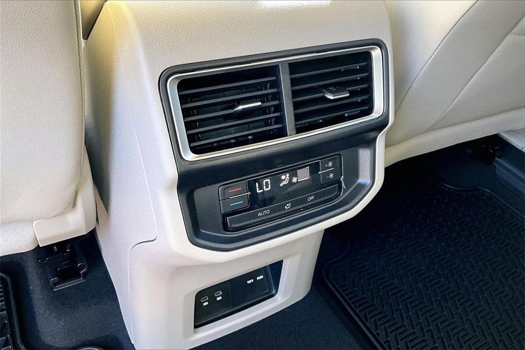 new 2026 Volkswagen Atlas car, priced at $43,890