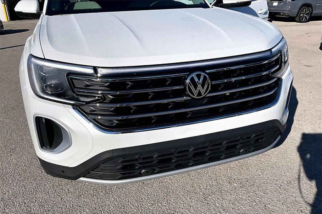new 2026 Volkswagen Atlas car, priced at $43,890