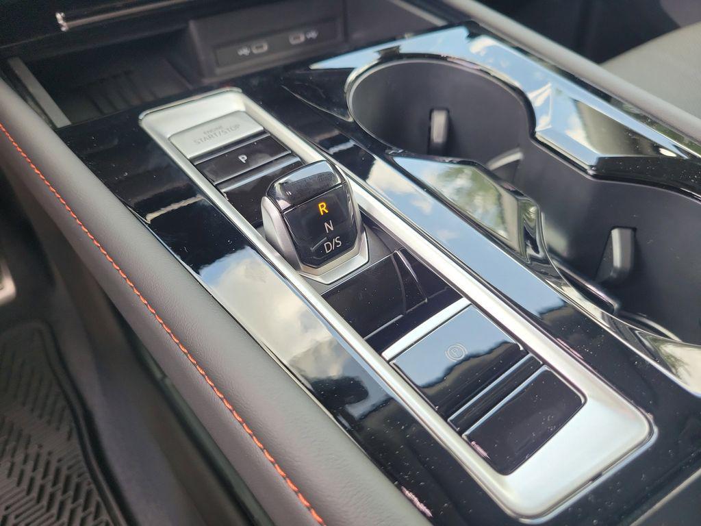 new 2026 Volkswagen Atlas car, priced at $44,875