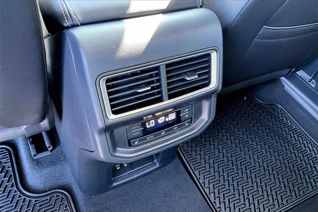 new 2026 Volkswagen Atlas car, priced at $52,462