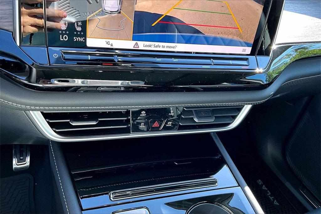 new 2026 Volkswagen Atlas car, priced at $52,462