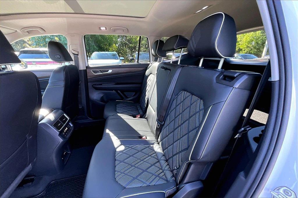 new 2026 Volkswagen Atlas car, priced at $52,462