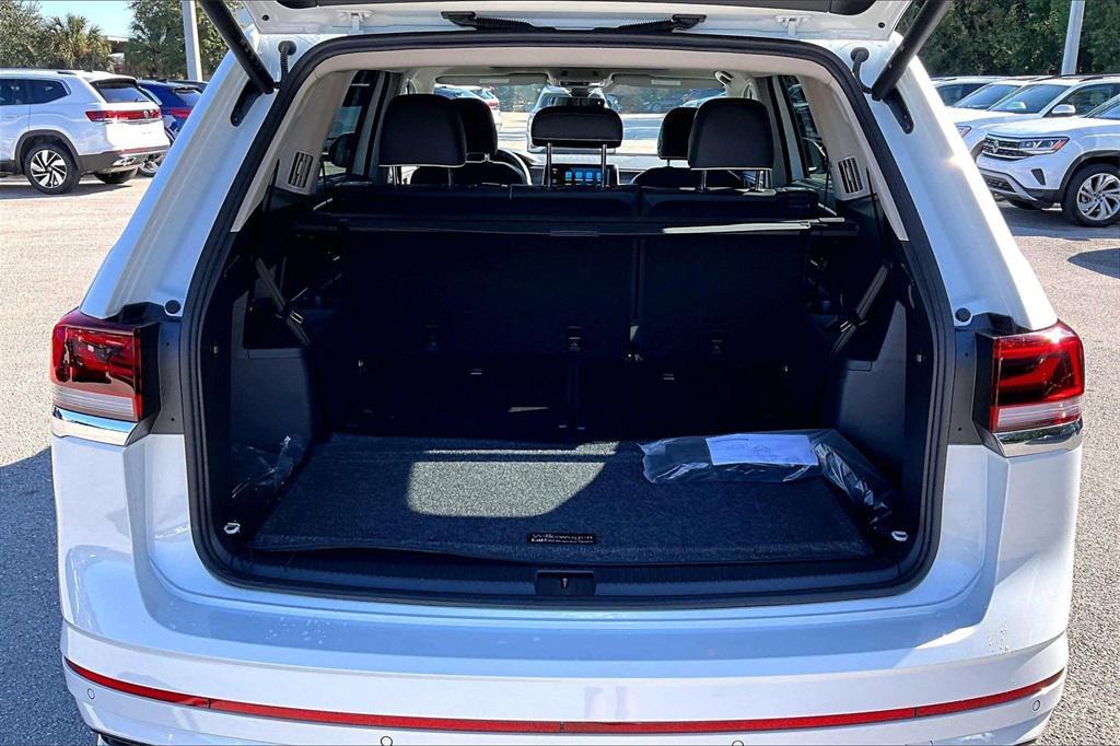 new 2026 Volkswagen Atlas car, priced at $52,462