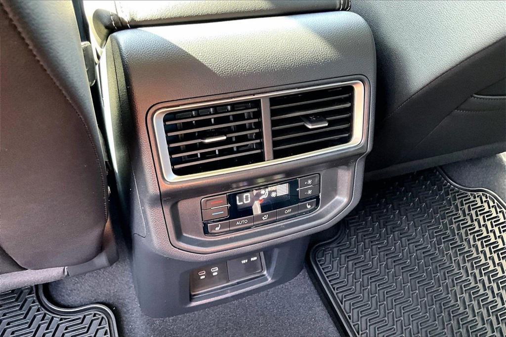 new 2026 Volkswagen Atlas car, priced at $52,886