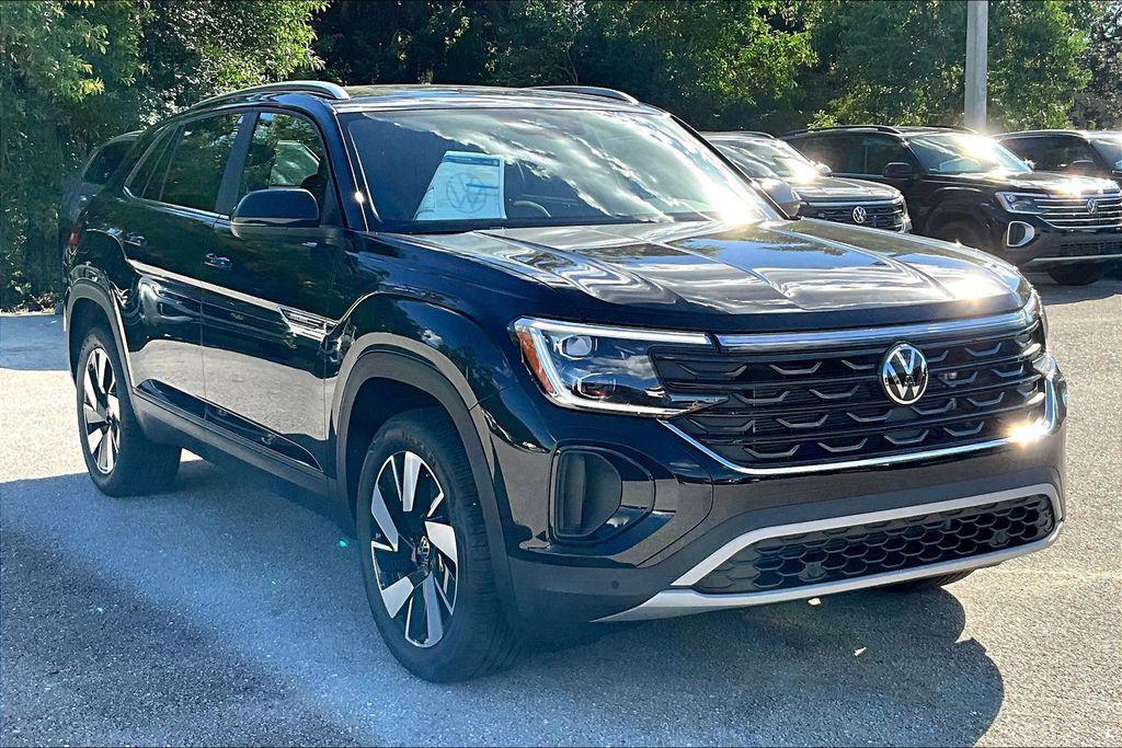 new 2026 Volkswagen Atlas Cross Sport car, priced at $43,033