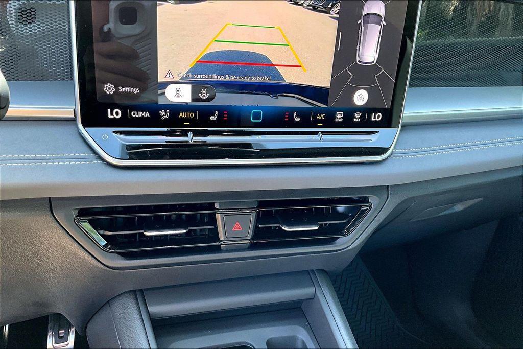 new 2026 Volkswagen Tiguan car, priced at $38,256
