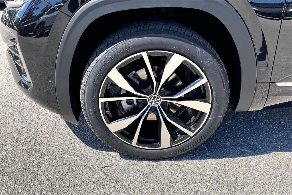 new 2026 Volkswagen Atlas car, priced at $53,301