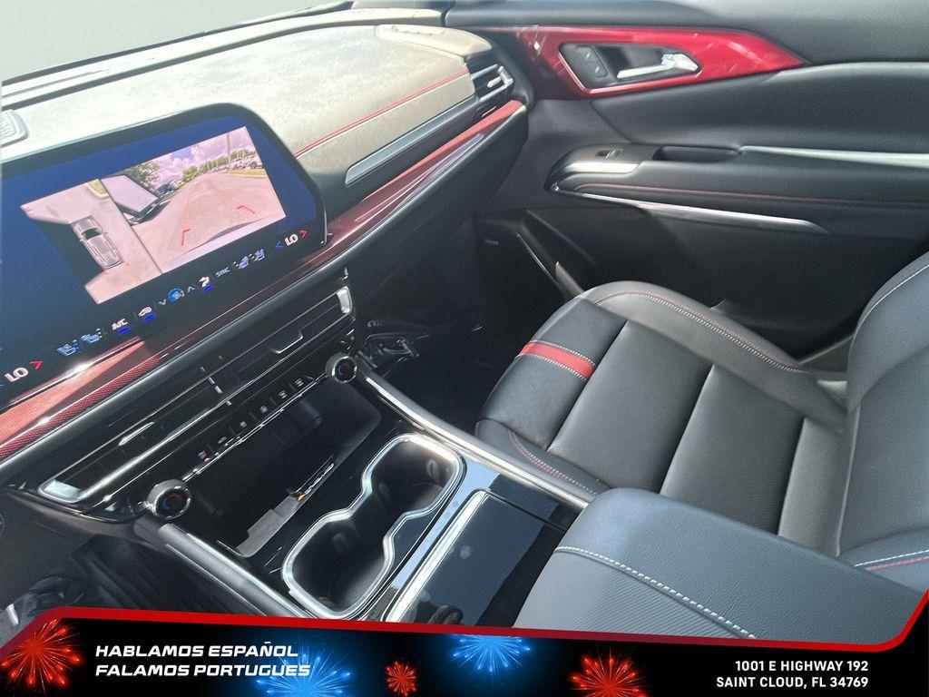 used 2024 Chevrolet Traverse car, priced at $44,999