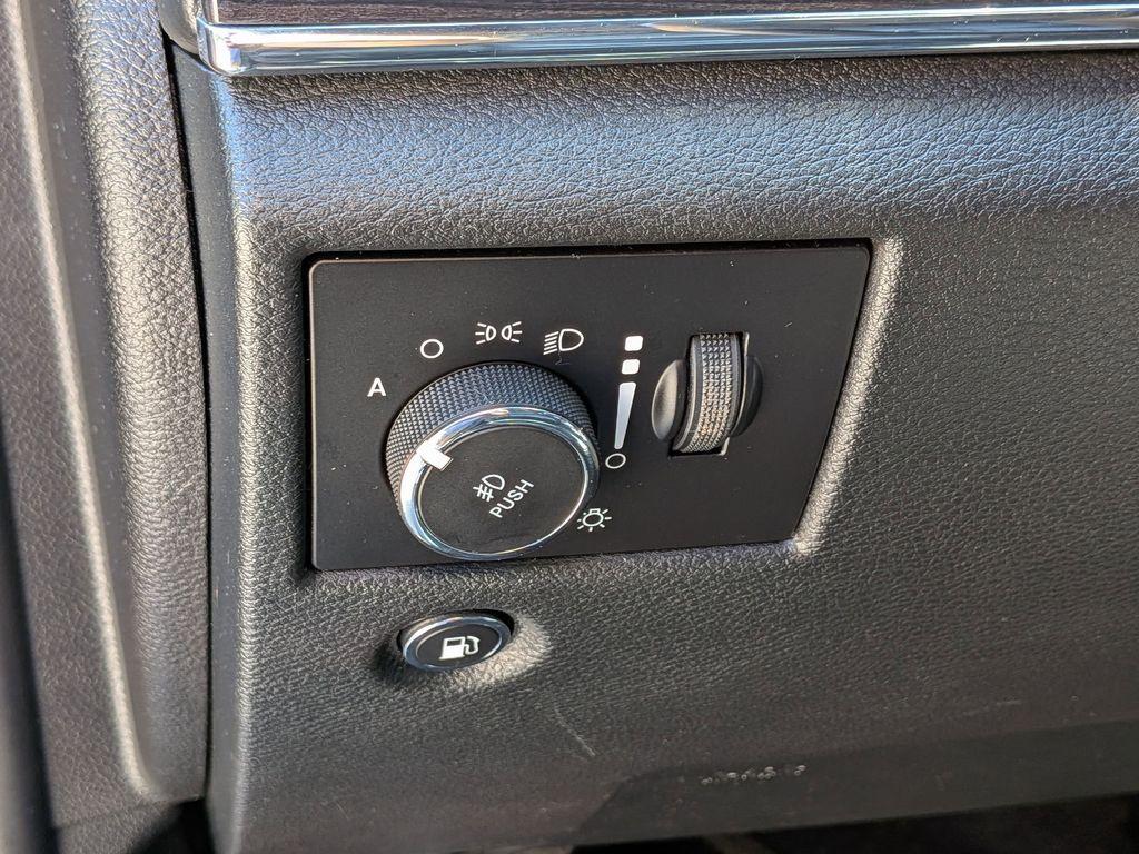 used 2019 Jeep Grand Cherokee car, priced at $24,675