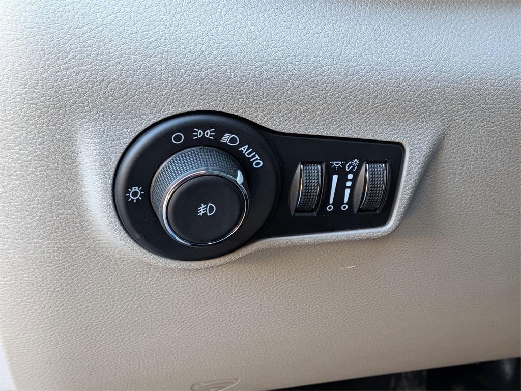 used 2023 Jeep Compass car, priced at $25,404