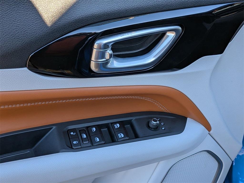 used 2023 Jeep Compass car, priced at $25,404