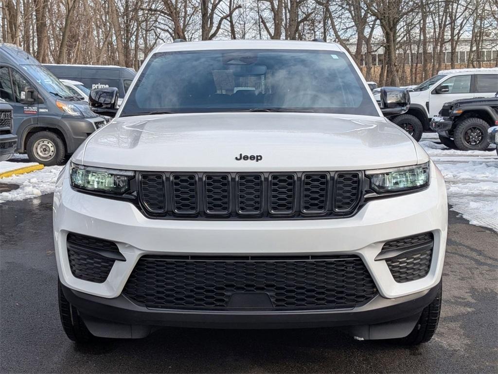 used 2024 Jeep Grand Cherokee car, priced at $33,380