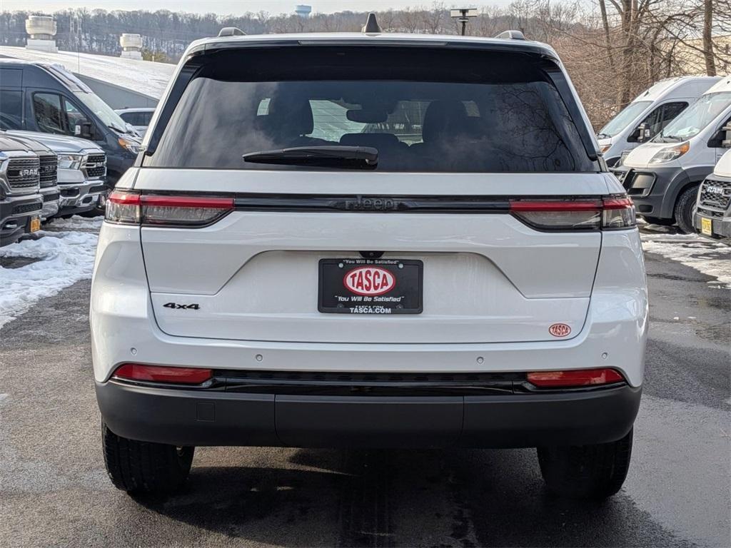 used 2024 Jeep Grand Cherokee car, priced at $33,380