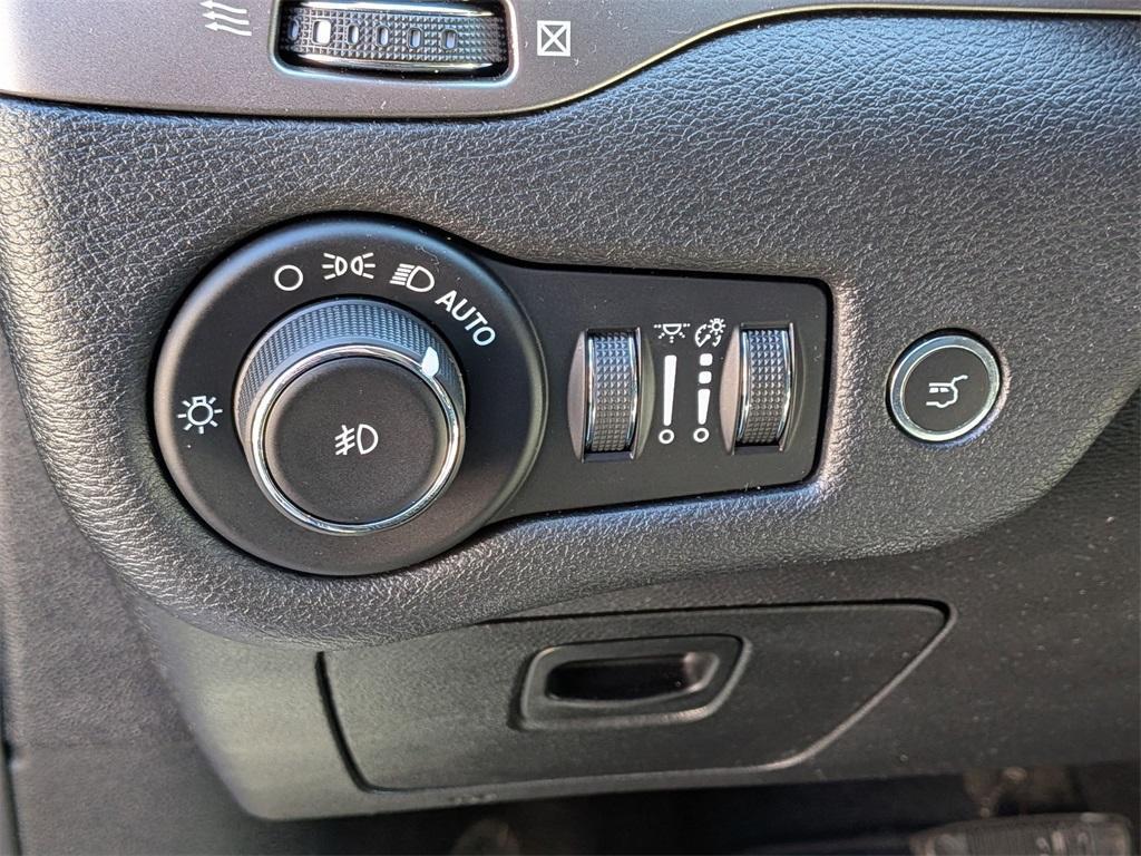 used 2020 Jeep Cherokee car, priced at $19,420