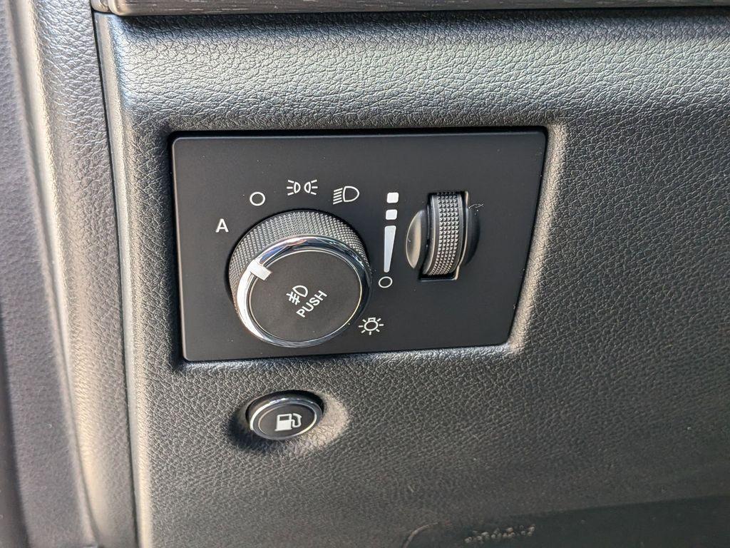 used 2015 Jeep Grand Cherokee car, priced at $14,815
