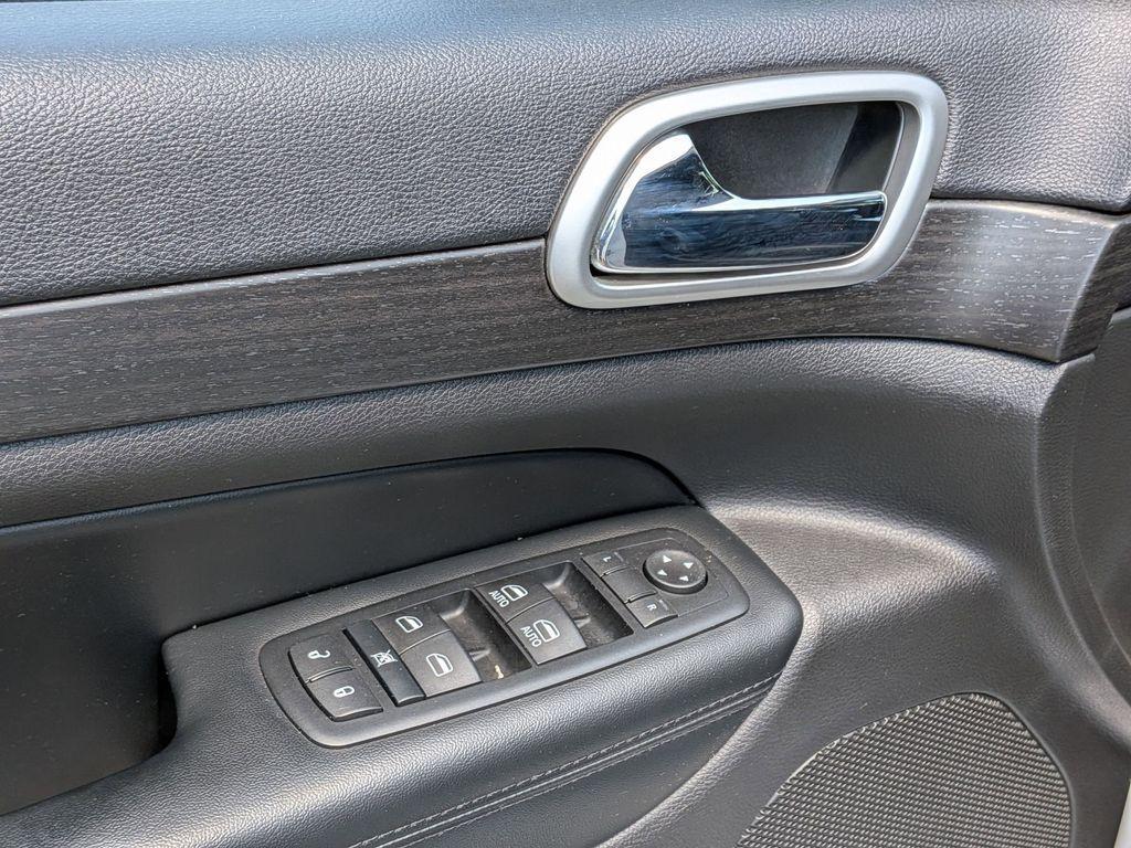 used 2015 Jeep Grand Cherokee car, priced at $14,815