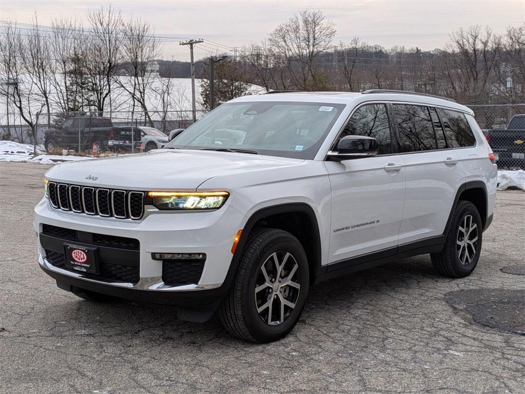 new 2025 Jeep Grand Cherokee L car, priced at $48,025