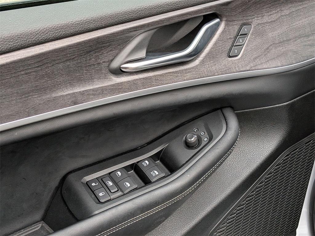 new 2025 Jeep Grand Cherokee L car, priced at $48,025