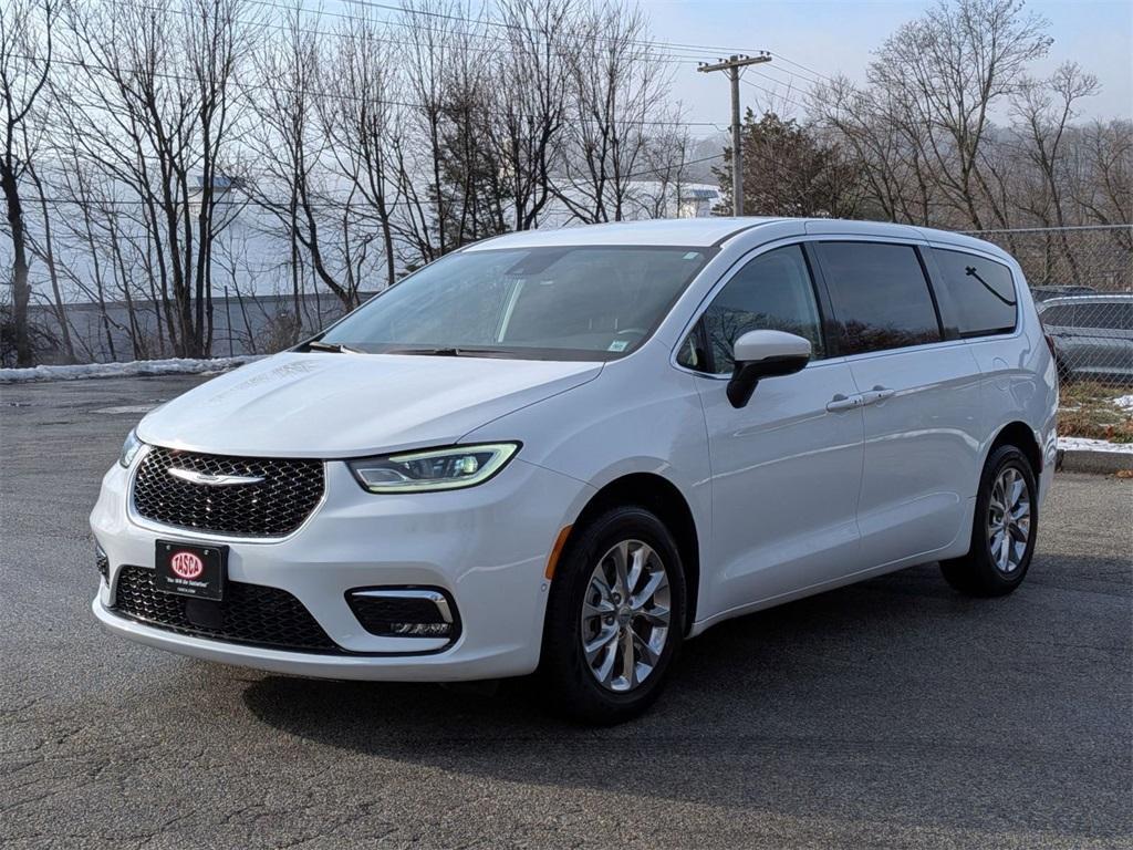 used 2023 Chrysler Pacifica car, priced at $29,450