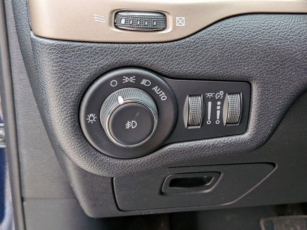 used 2016 Jeep Cherokee car, priced at $13,675
