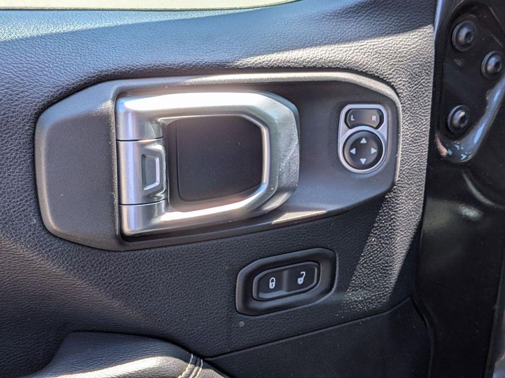 used 2019 Jeep Wrangler Unlimited car, priced at $26,925