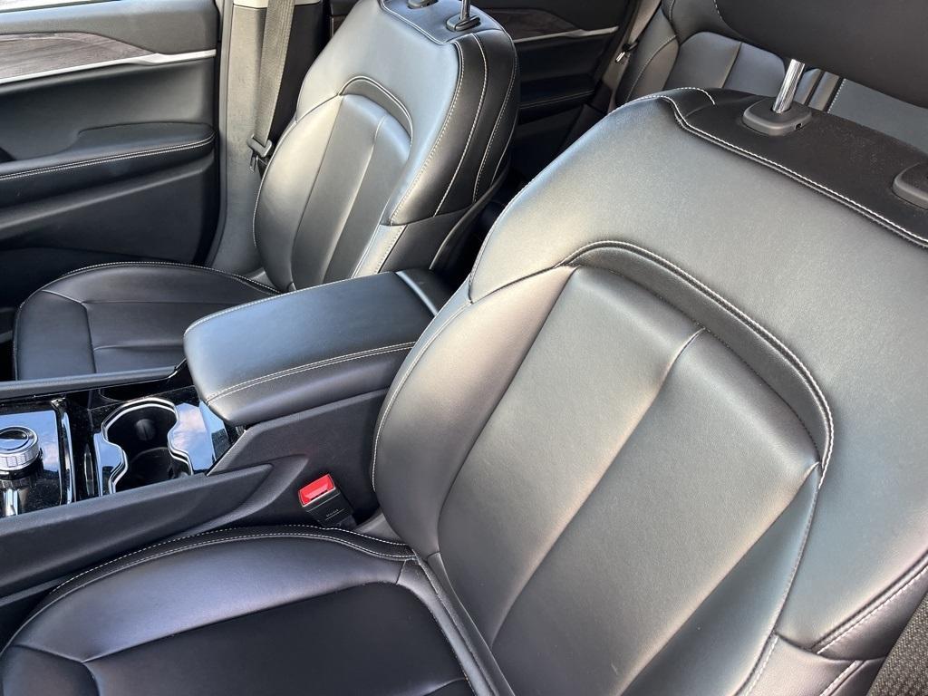 used 2023 Jeep Grand Cherokee car, priced at $34,457