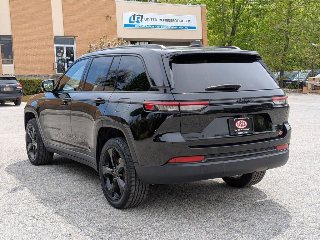 used 2023 Jeep Grand Cherokee car, priced at $32,300