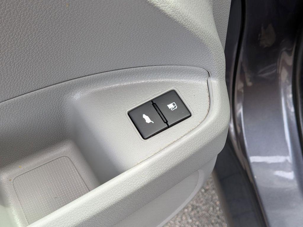 used 2022 Honda Pilot car, priced at $26,990