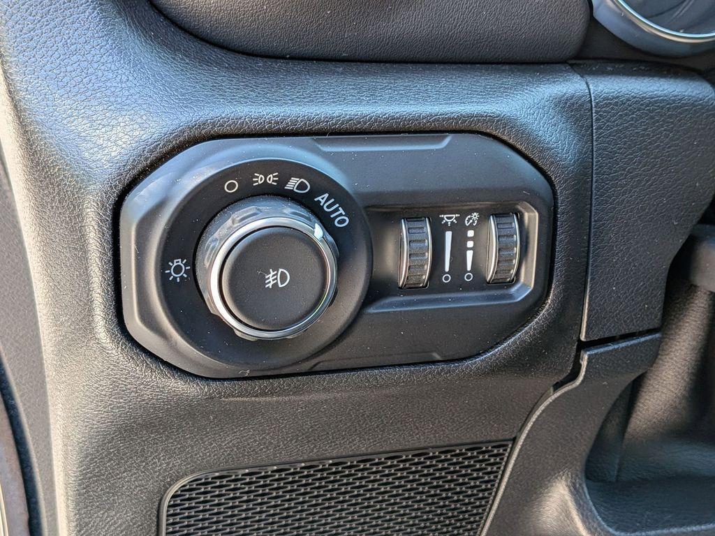 used 2021 Jeep Wrangler Unlimited car, priced at $32,055