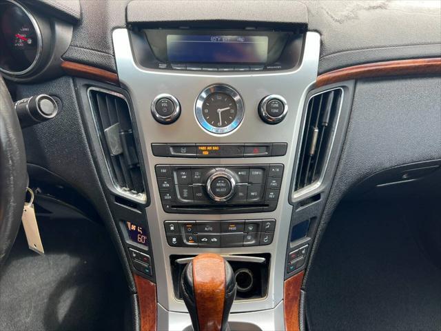 2009 White Cadillac CTS