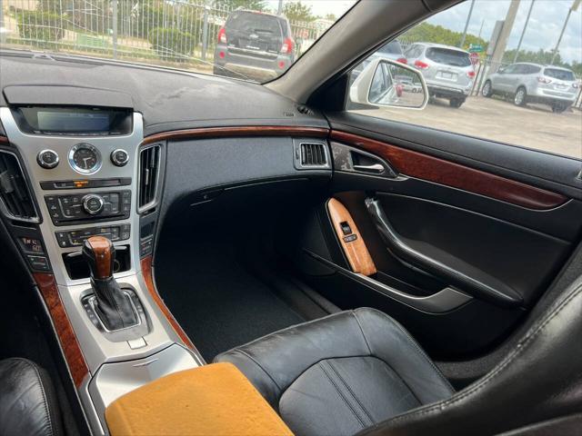 2009 White Cadillac CTS