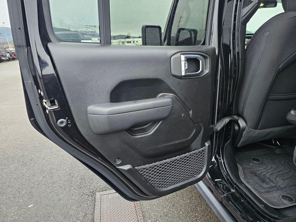 used 2022 Jeep Gladiator car, priced at $35,999