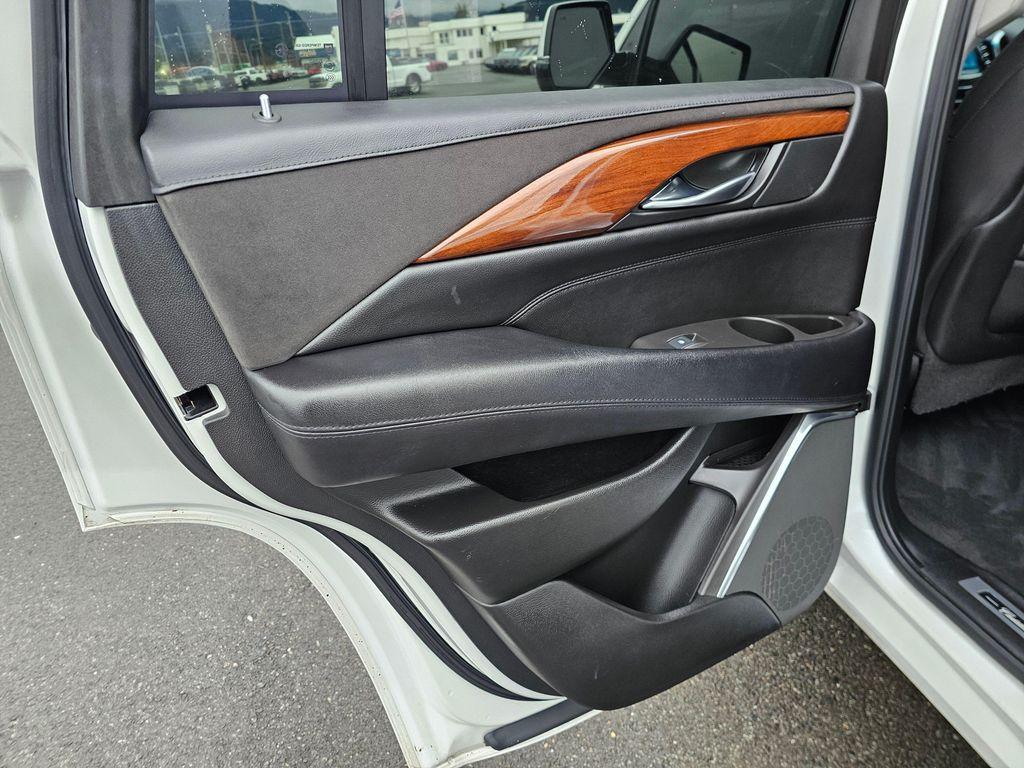 used 2016 Cadillac Escalade car, priced at $24,999