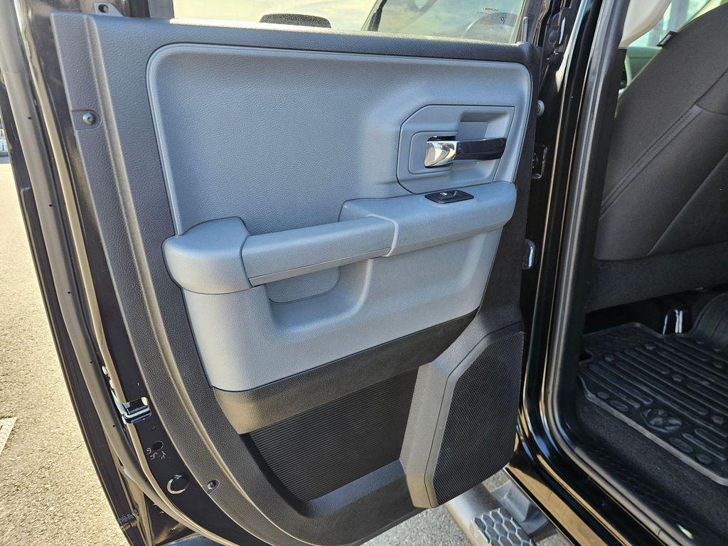 used 2020 Ram 1500 Classic car, priced at $32,999
